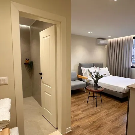 Matisse No29 - Center With Parking