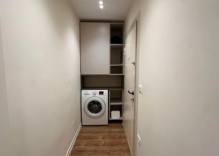 Matisse No29 - Center With Parking ティラナ